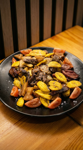 Picada de carnes para compartir en La Sucursal, Aguadulce
